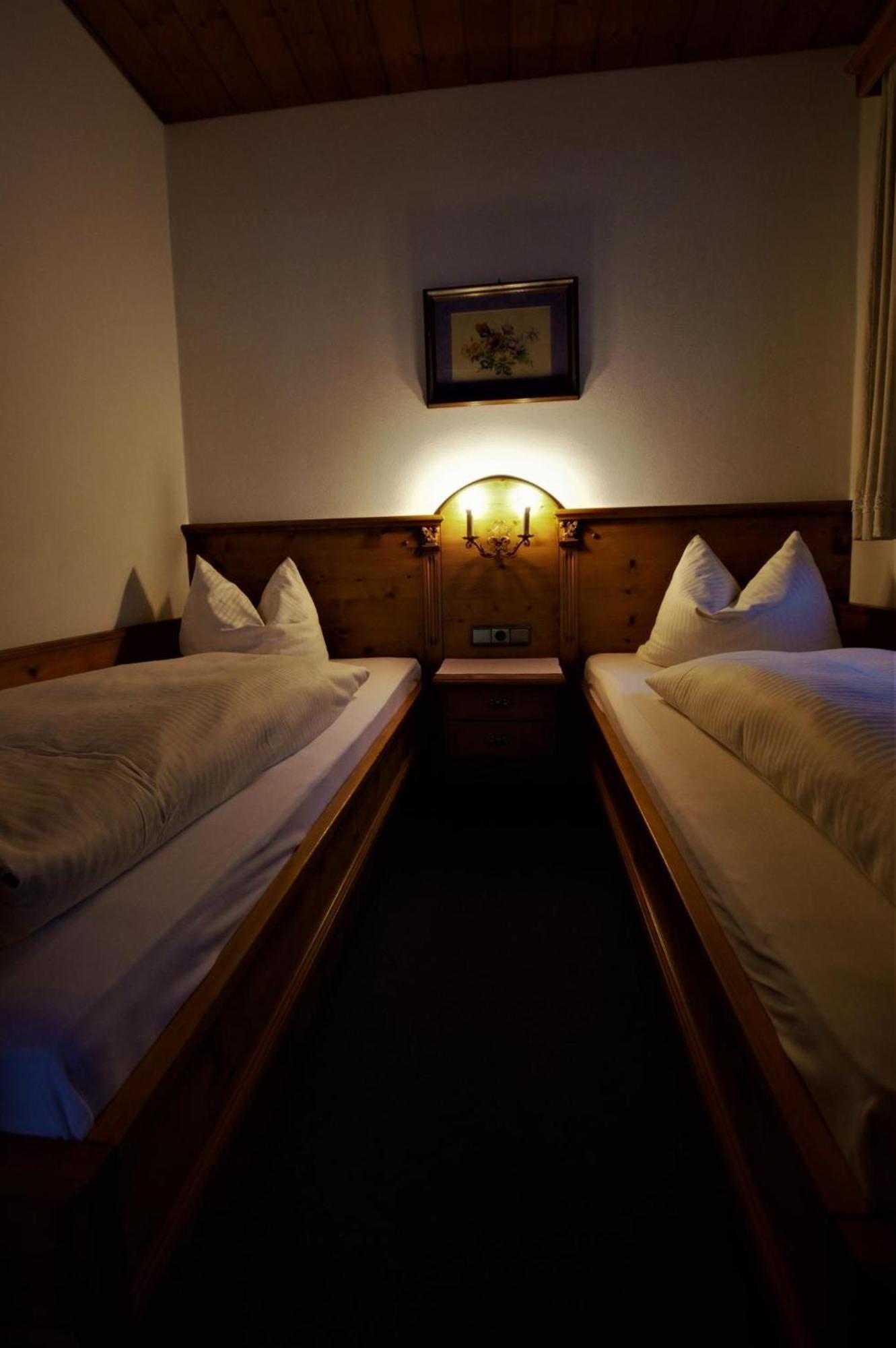 Ferienhaus Waldwinkl Hotel Grainau Room photo